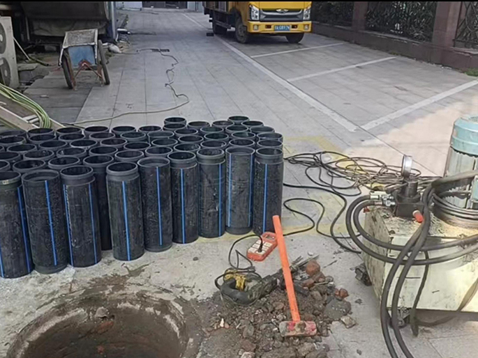 永修PE置换管厂家 DN315置换管 非开挖管短管置换